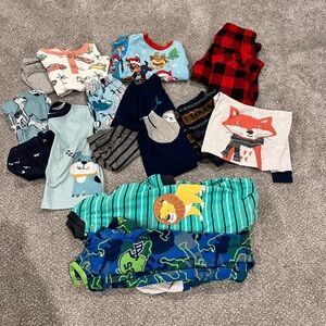 Boys 2T pajama bundle